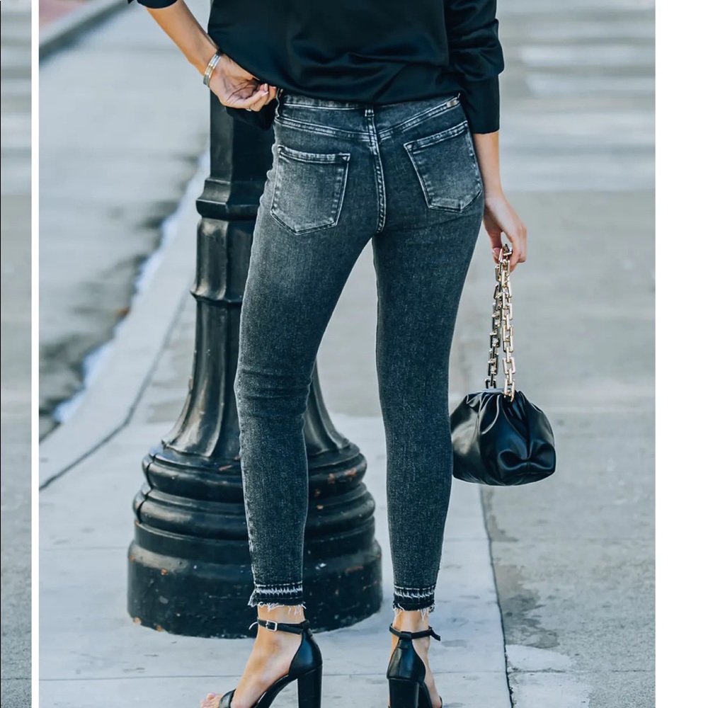 DIANE HIGH RISE FRAYED ANKLE SKINNY Black
